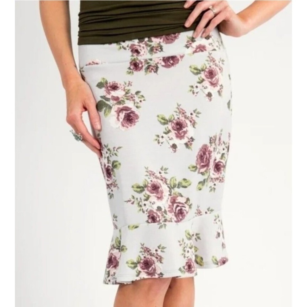 AGNES & DORA Size M 8-10 Floral Flounce Skirt Feminine Comfort Stretch NWT